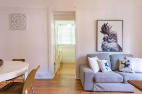 Art Deco 1 Bed Apt close to Beach & CBD, Sydney
